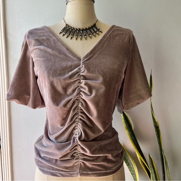 Free People•Cupcake top•Velvet Ruched Puff Sleeve V-Neck•sz L - Picture 13 of 14